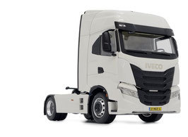 MarGe Models Iveco S-Way 4x2 weiß - 1:32